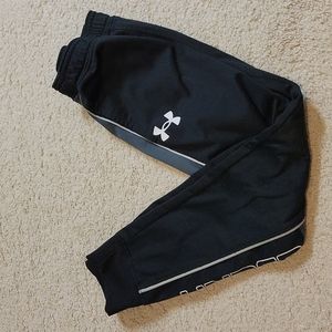 Boys size 5 Under Armour Velocity Jogger Pants